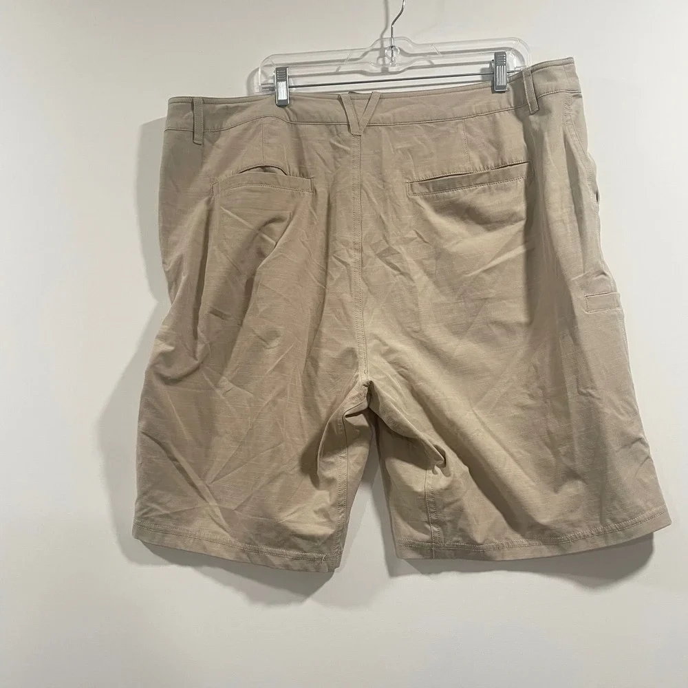 AFTCO Mens M104 Hybrid Fishing Shorts Khaki Tan Size 40 Stretch Performance